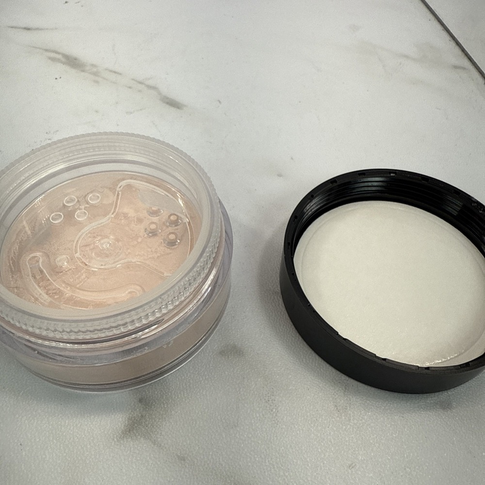 bareMinerals✨Mineral Veil✨Original Translucent Mineral Veil ✨9g/ 0.3 oz✨Loose - Picture 3 of 3